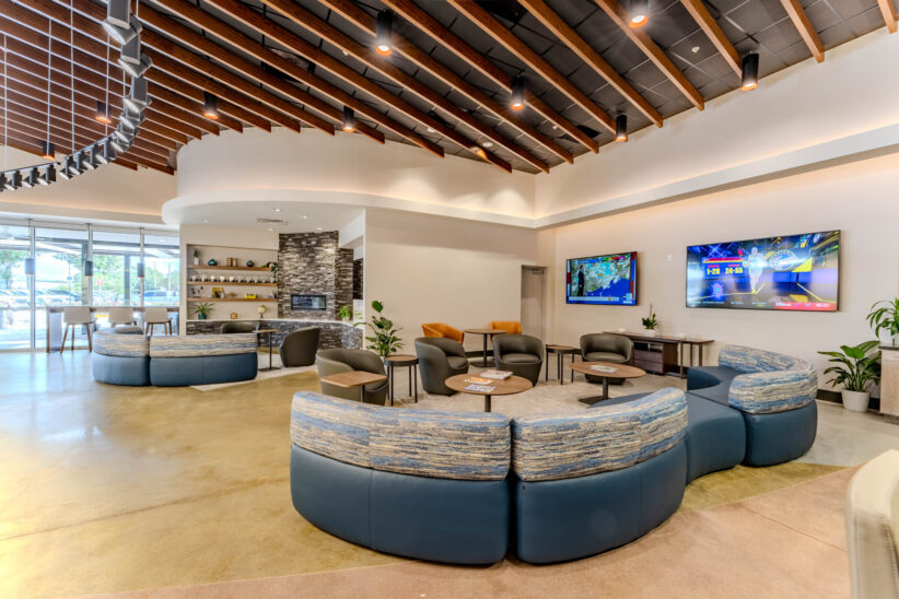 Ford Mullinax Customer Waiting Lounge