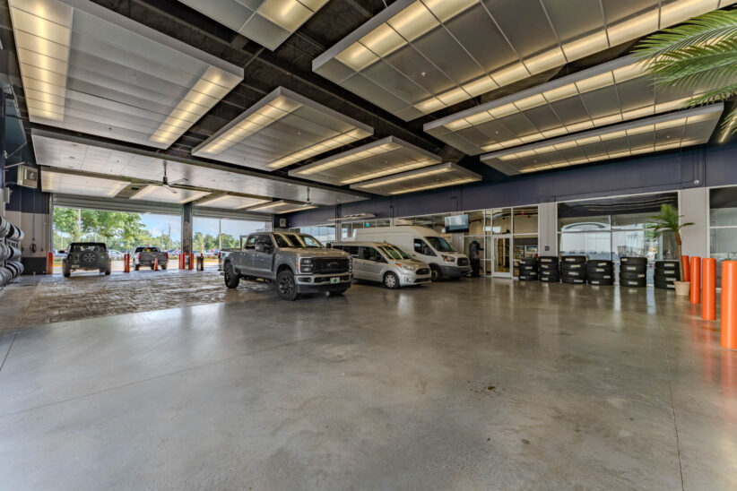 Ford Mullinax Service Bay Workshop