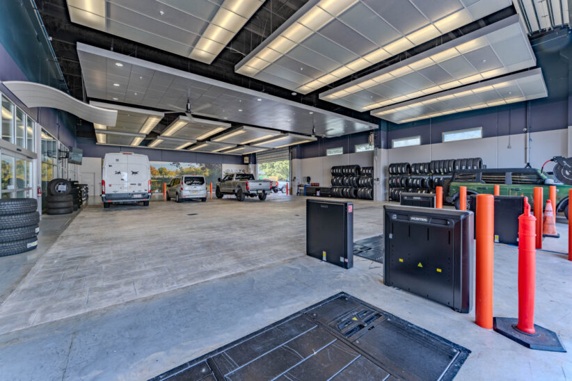 Ford Mullinax Indoor Service Drive